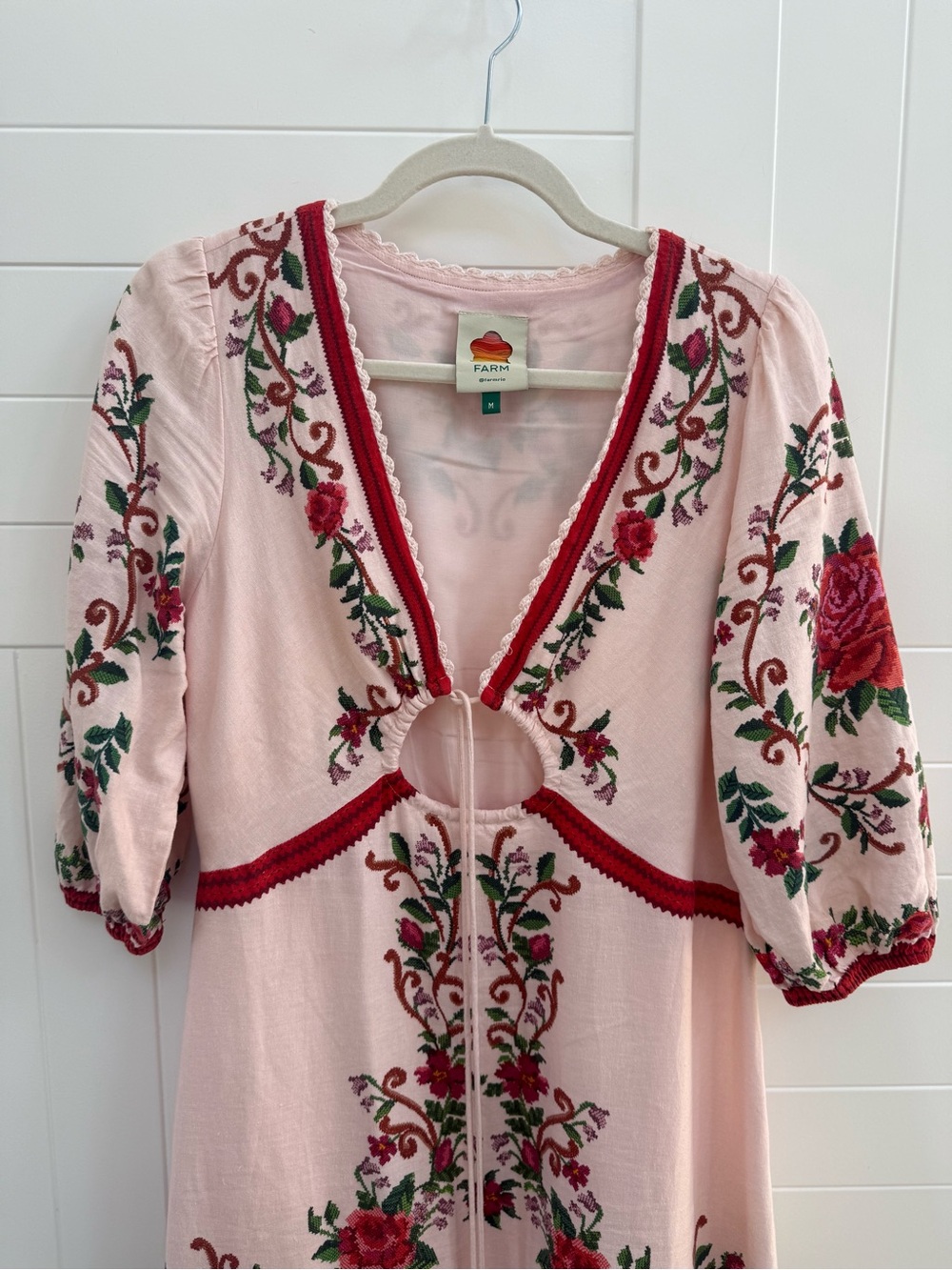 FARM Rio Pink Floral Embroidered V-Neck Maxi Dress SZ Medium - Picture 6 of 10